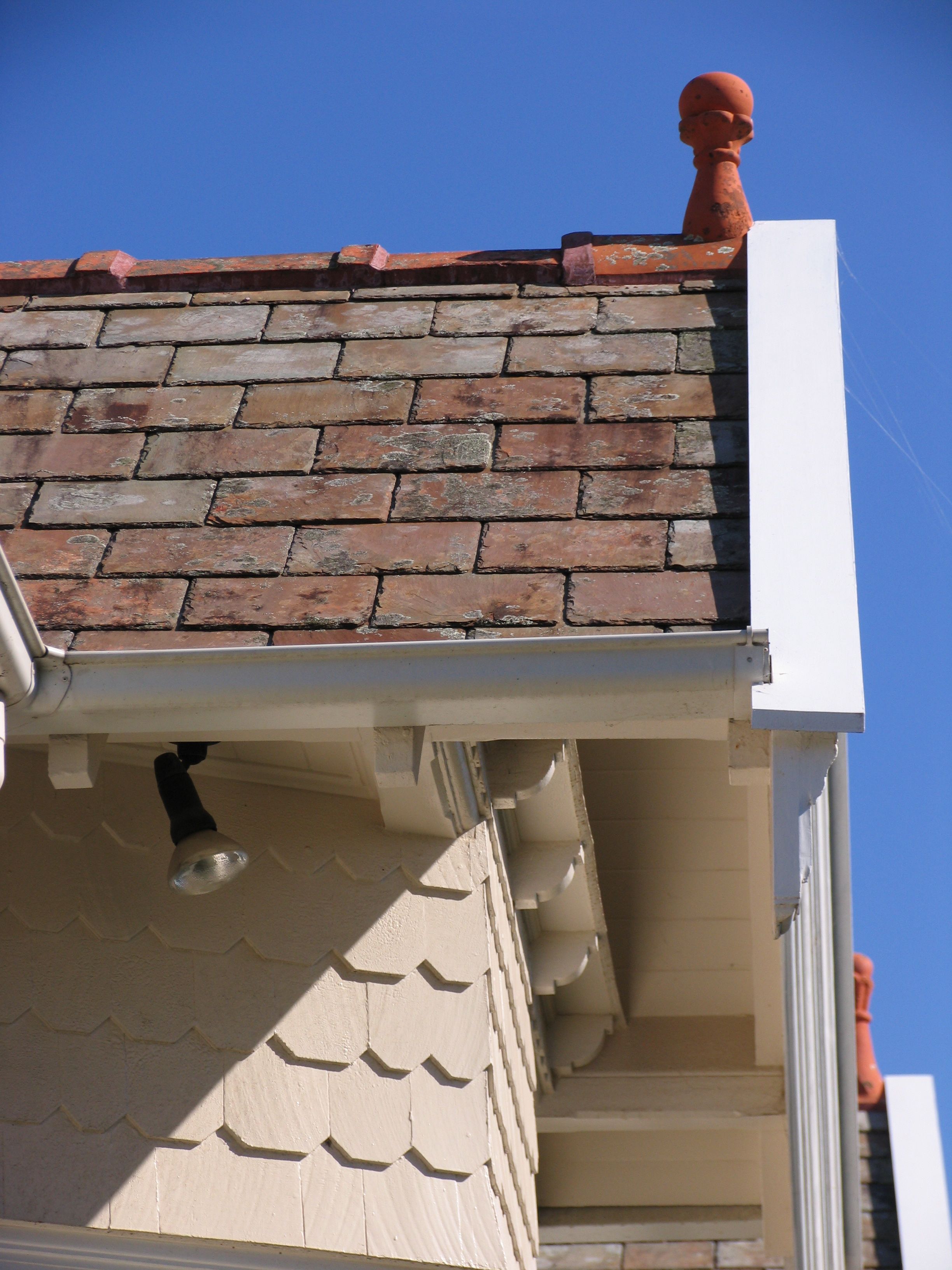 Slate roofing Sydney-Secondhand slates,Terracotta finial